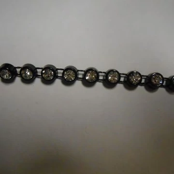 Strasszkő méteres kiszerelésben (4mm)