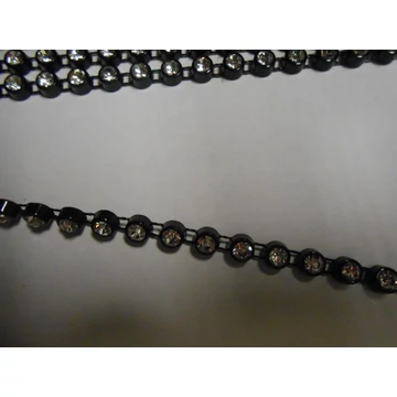 Strasszkő, 3 mm-es kövekkel