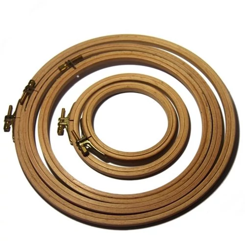 Hímzőráma, csavaros (18-21cm)