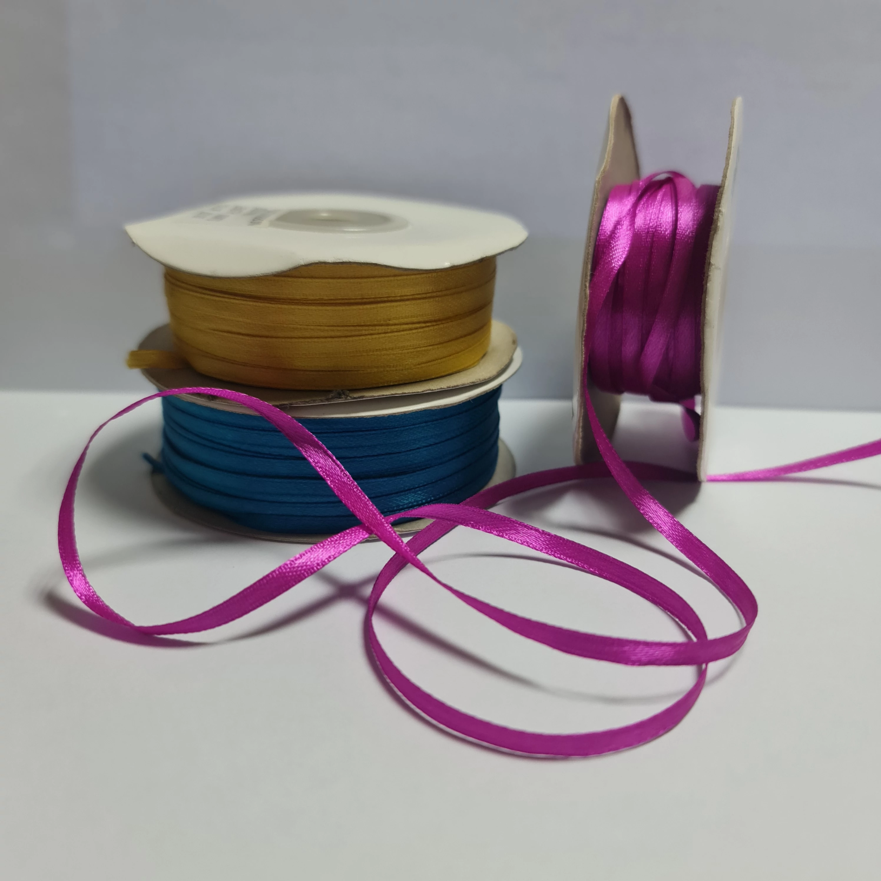 Szatén szalag 3mm-es 100m/tekercs 13Ft/m