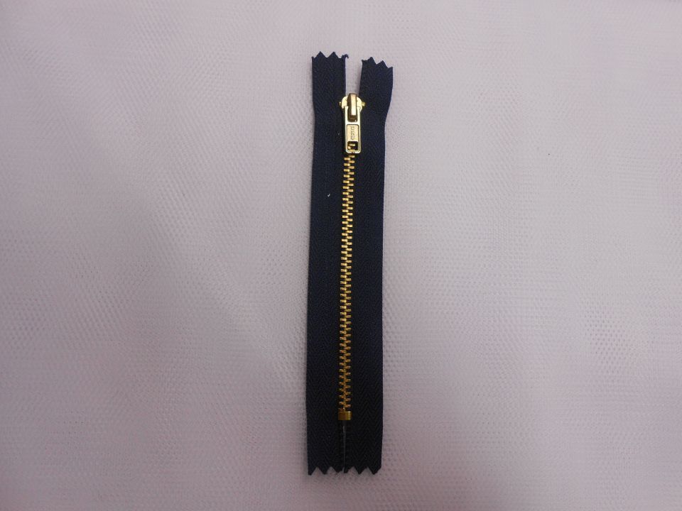 Fémcipzár, VT0-ás zárt réz húzózár, 12 cm